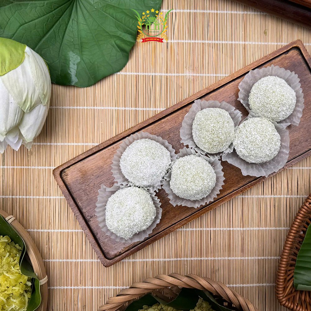 Mochi cốm và bánh cốm Mễ Trì